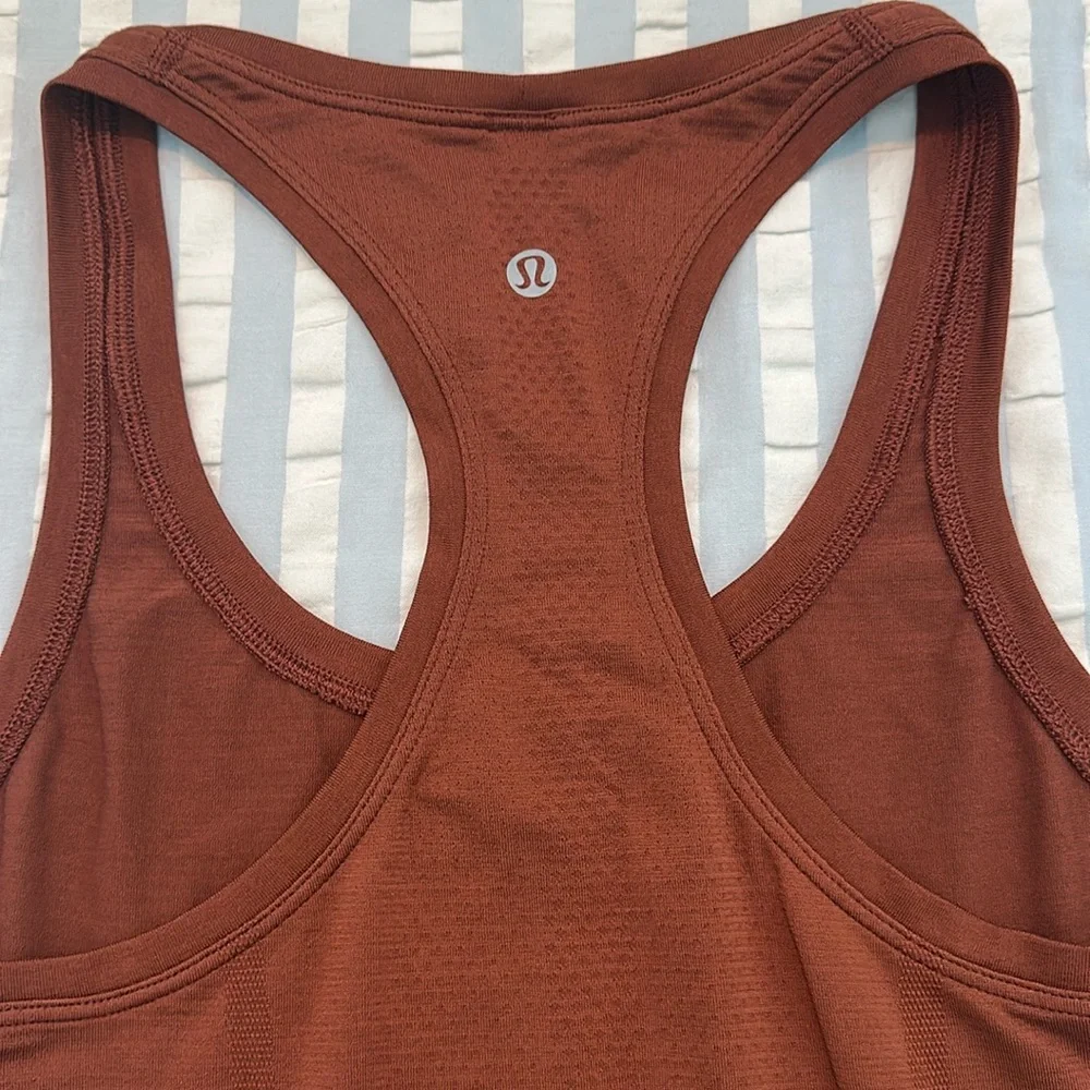 Lululemon Swiftly Tech Racerback Tank Top size 4 - Picture 4 of 4
